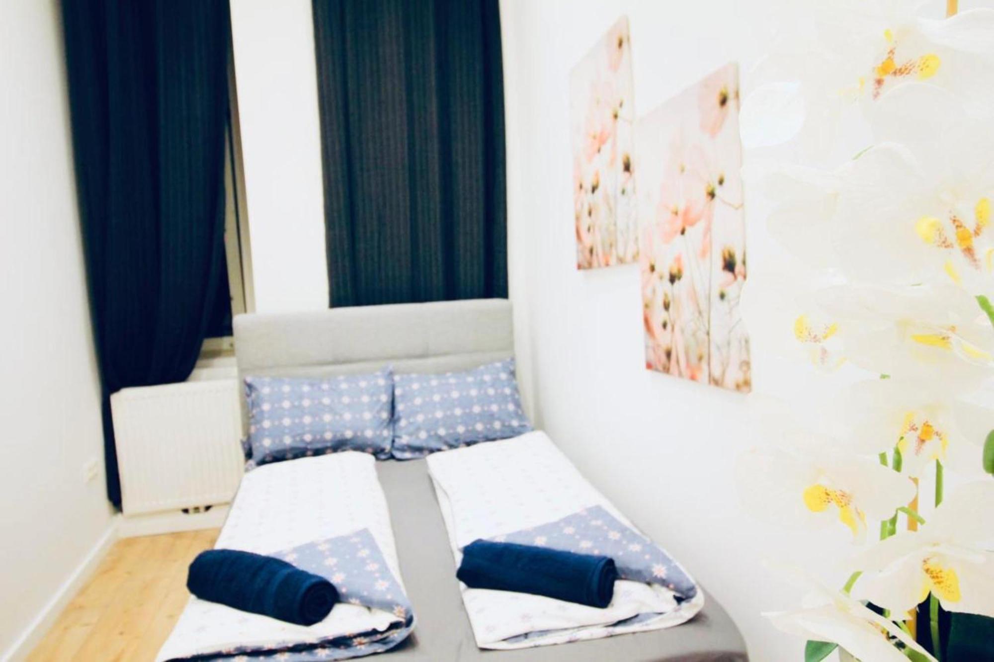 Super Cozy 5 Bedroom Shared 10min Walk To Augarten Apartament