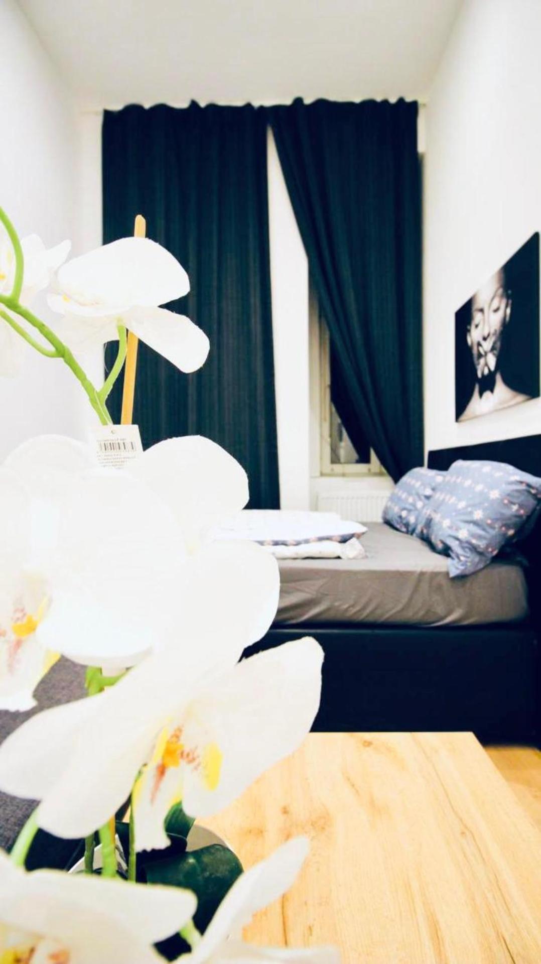 Super Cozy 5 Bedroom Shared 10min Walk To Augarten Apartament